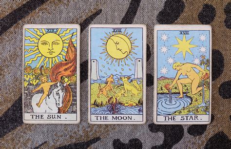 Moon Tarot Card