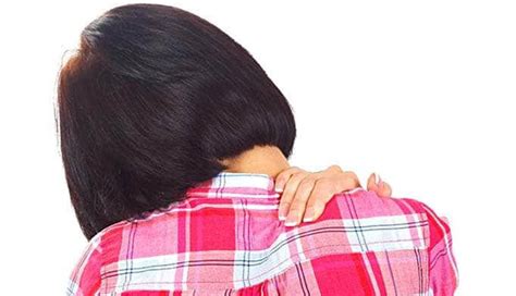 4 Acupressure Points To Try For Neck Relief - lifeberrys.com