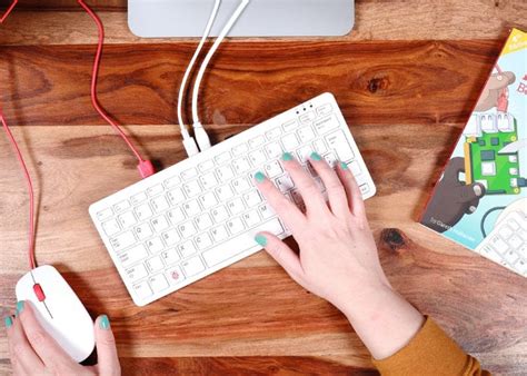 Raspberry Pi Desktop Computer 的图像结果