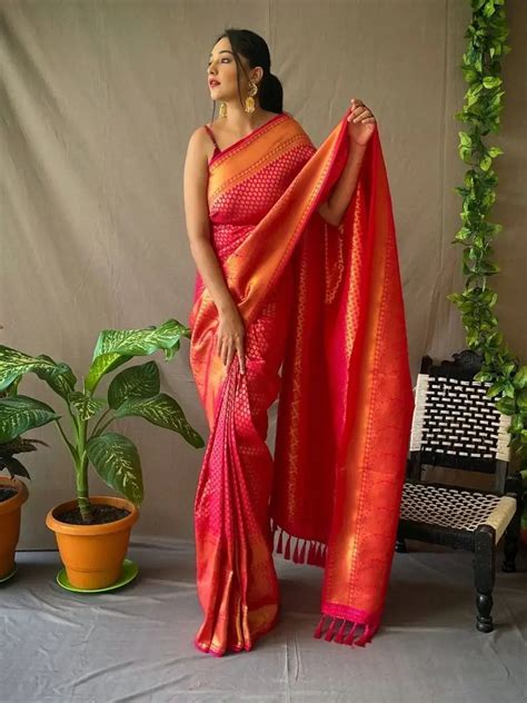 ⚡️Buy Dazzling Rose Pink Jacquard Kanjeevaram Silk Wedding Saree With ...