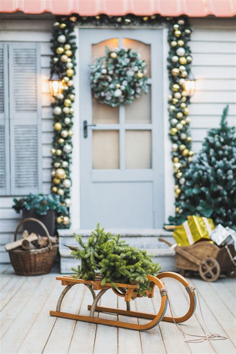 Outdoor holiday decor online