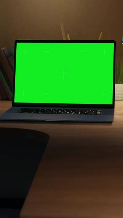 MacBook Green Screen Computer 的图像结果