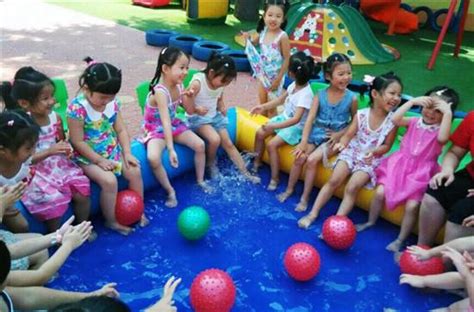玩水的樂趣 威海二輕幼兒園舉行戶外玩水遊戲 - 每日頭條