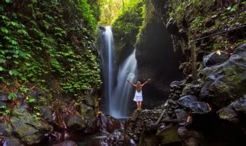 Best Ulun Danu Beratan And Tanah Lot Day Trip Tour Package from Say Bye ...