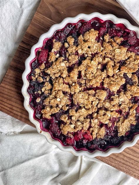 Healthy Baked Berry Crisp | Recipe Cart | Recipe Cart