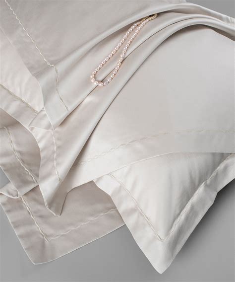 Buy 600 TC Nectarsoft King Bedsheet - Ivory – myTrident India