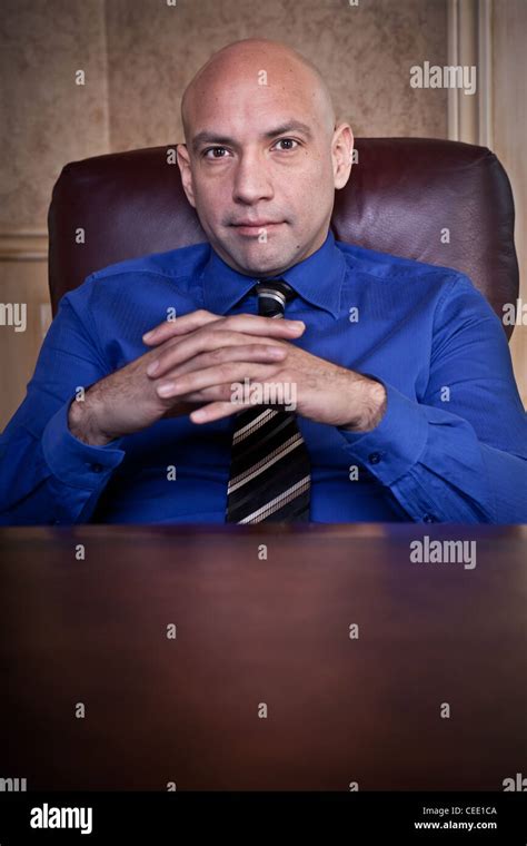 Serious Portrait Businessman 的图像结果