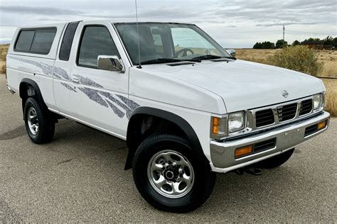 1995 Nissan Hardbody Pickup XE King Cab 4×4 5-Speed for sale on BaT Auctions - sold for $16,250 ...