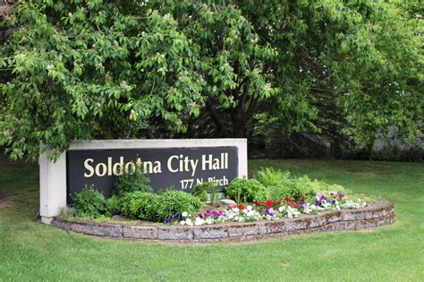 Soldotna offers city manager gig to Seward’s Bower | Peninsula Clarion