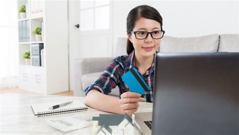 How to Pay Rent with Credit Card & Know its Benefits | IDFC FIRST Bank