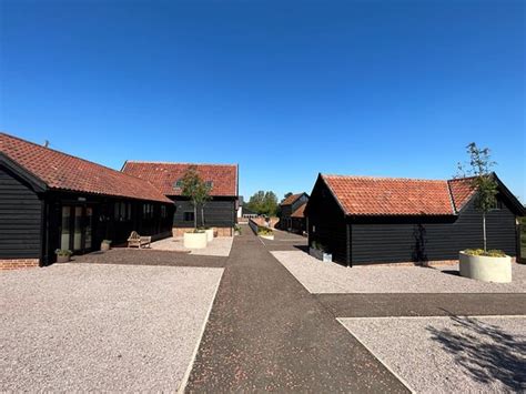 WHITE HOUSE LODGES (Heveningham) - Lodging Reviews, Photos, Rate ...