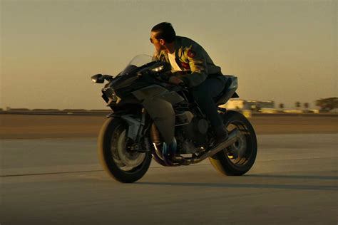 Tom Cruise Top Gun Bike LetsCinema On X: "One Year Since Tom Cruise
