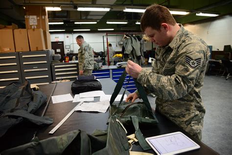 Aircrew Flight Equipment, safeguarding lives > Osan Air Base > Article ...