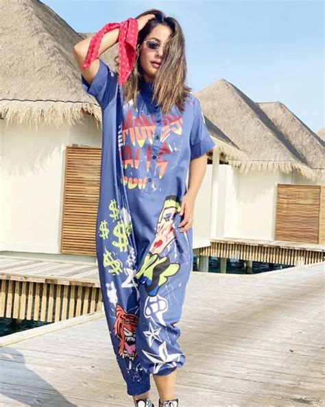 Hina Khan’s Latest Pics From Maldives in Cool Graphic Blue Romper is ...