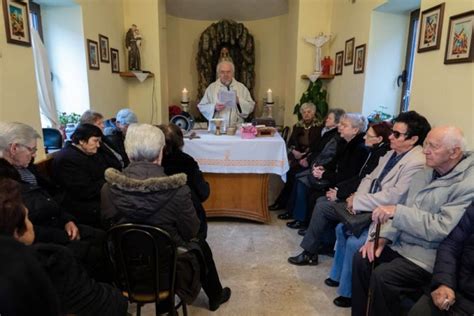 Vrelo Radobolje: Prosljavljena Gospa Lurdska i Dan bolesnika u crkvici ...