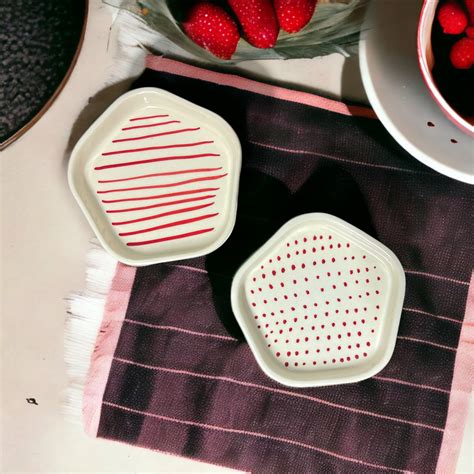 Red Line & Polka Dot Snack/Desert Plate Combo – Krafting homes
