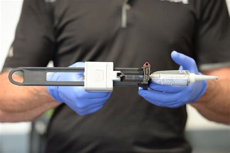 GTE Tools MasterBead Professional Adhesive or Silicone Dispenser Gun ...