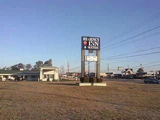 REGENCY INN & SUITES (Marietta) - Specialty Hotel Reviews & Photos ...