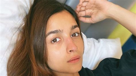 Can sleeping too much be bad for your health? Experts say yes | Vogue India