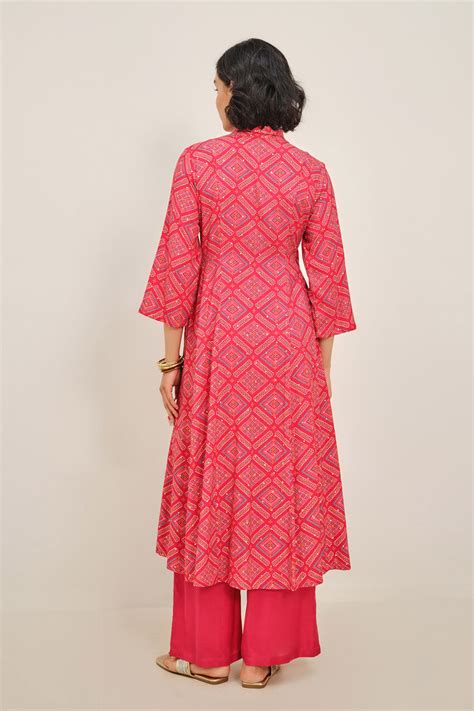 Explore Kurtas, Dresses & Ethnic Styles Women’s Clothing | Global Desi