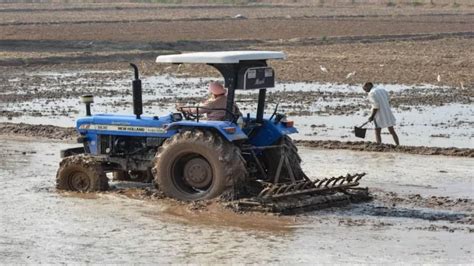 Tractor Loan: सबसे सस्ता ट्रैक्टर लोन कैसे और कहां से लें, कैसे करना ...