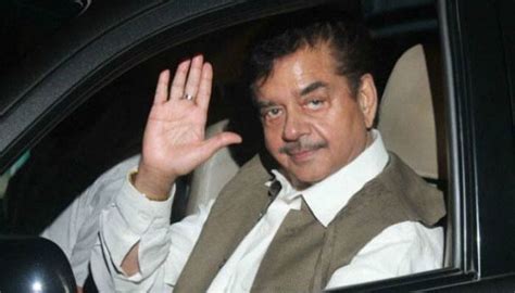 Shatrughan Sinha to release biography today: Read interesting excerpts ...