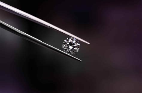 Exploring The Advantages Of Lab-Grown Diamonds At Rare Carat