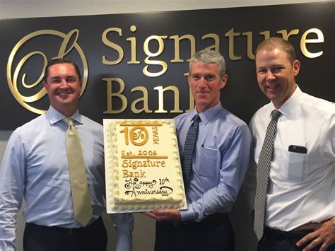 Signature Bank - Chicago Office Photos | Glassdoor