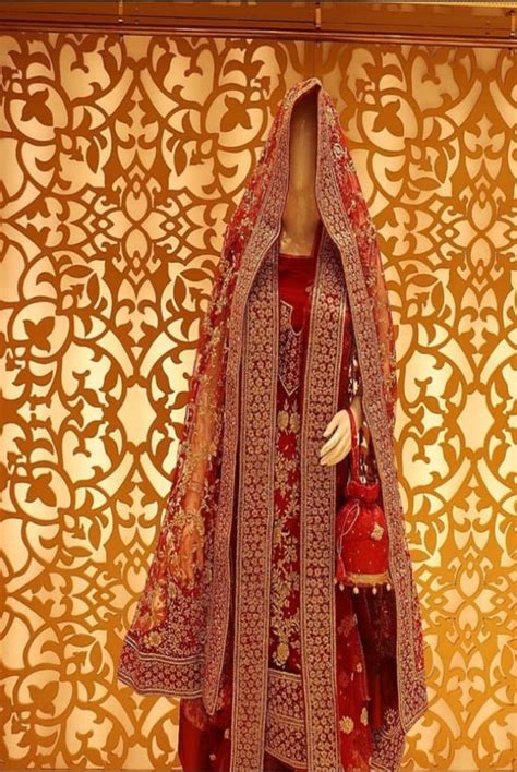 Buy Blood Red Bridal wear Khadadupaatta – MOR ETHNICS