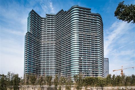 杭州新一代高楼地标：高度280米，外形酷似盛开的三叶草