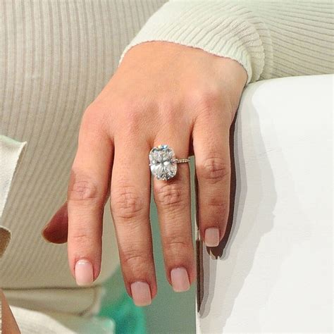 Kim Kardashian Engagement Ring Kim Kardashian Claims Kris Humphries