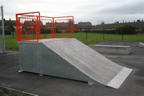 Skatepark Equipment | Half Pipes & Grind Rails | Yates Playgrounds