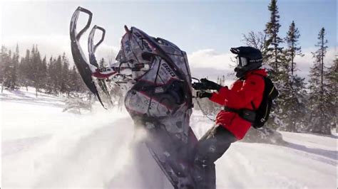 Snowmobile Fails Collection 的图像结果