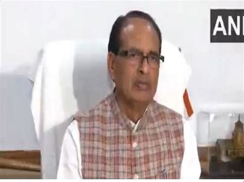 Agriculture Minister praises Modi govt's farm reforms like fertiliser ...