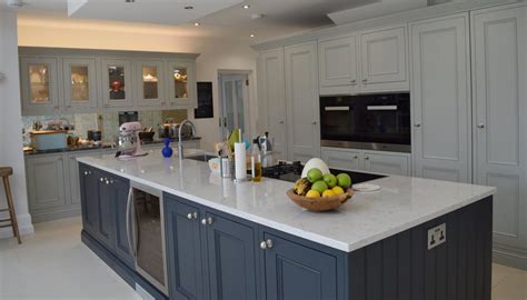Half Pencil & Scalloped | Partridge Grey & Charcoal Kitchen