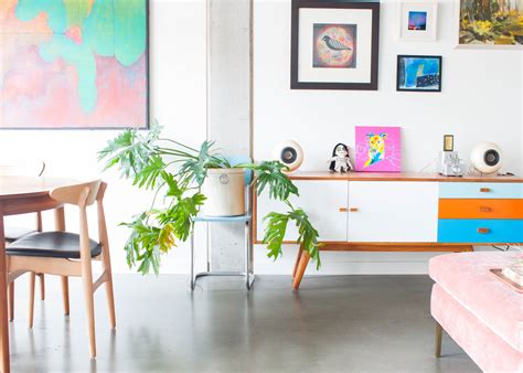 House Tour: A Minimal, Colorful Seattle Studio Apartment | Apartment ...