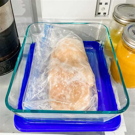 How to Thaw Chicken in the Fridge {Safely} | Laura Fuentes