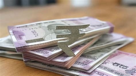 Indian Rupee Fall Makes It Worst Currency In Asia This Month - Worst ...