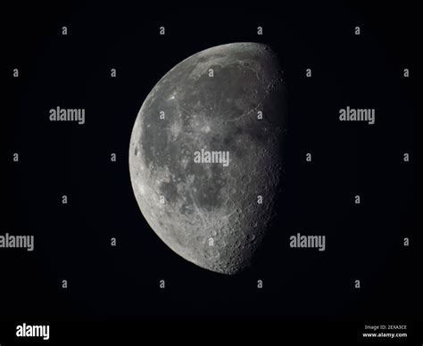 Moon waning gibbous hi-res stock photography and images - Alamy