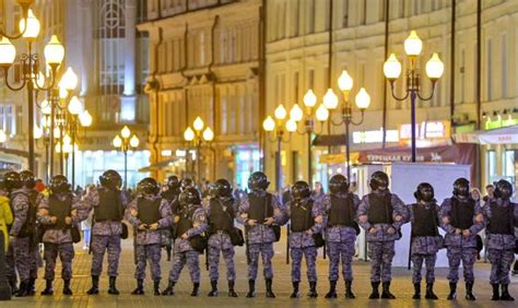 Anti-War Protests Hits Putin's Russia - Rediff.com India News