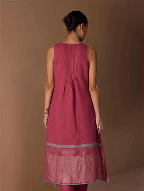 Noor Sleeveless Kurta Set - Metallic Crimson – Manan