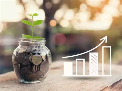 These 7 mutual fund houses were sitting on over Rs 5,000 crore cash in ...