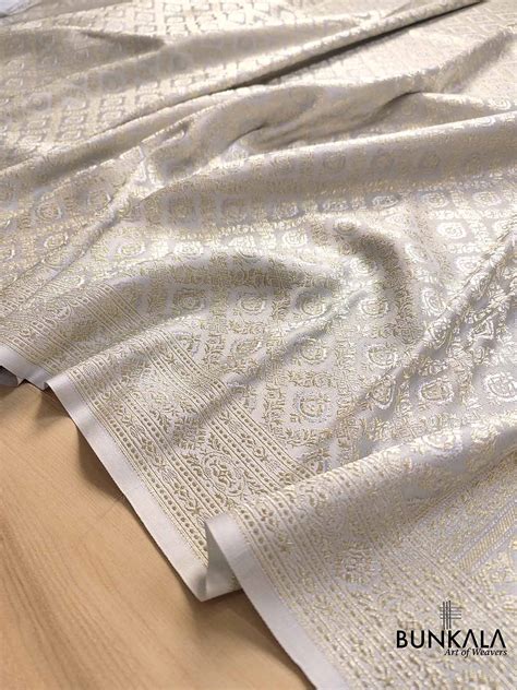 Shop Sublime Sophistication Silver Grey Mashru Silk Banarasi Saree ...