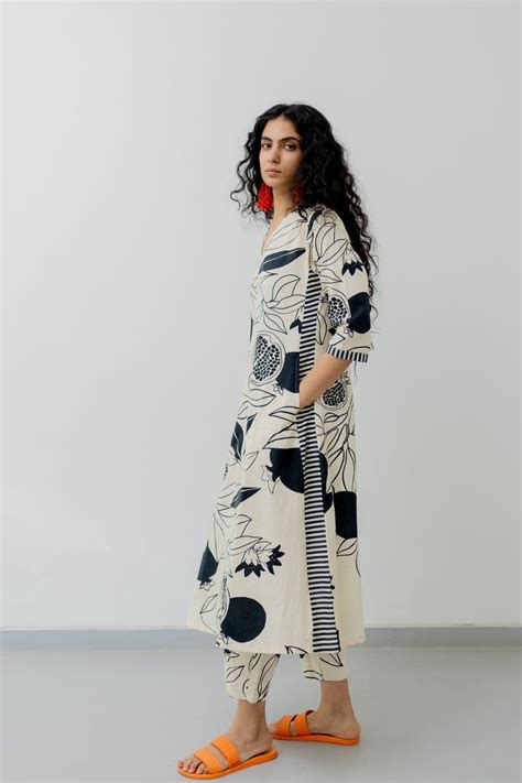 Buy Cream Pomegranate Print Kurta and Pants Set Online - Ciceroni