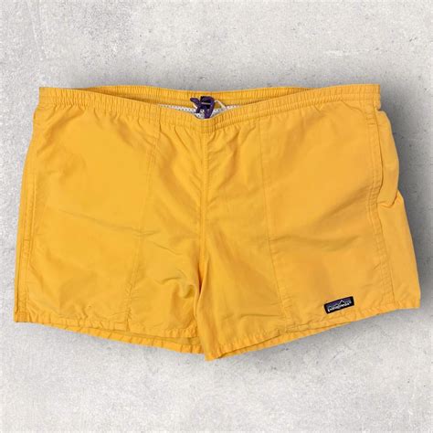 patagonia "yellow" baggies short pants 90s | focus