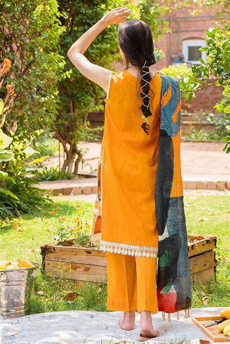 Gul Ahmed Summer 2022 · Essential 3PC Collection – 3PC Cotton Zari Sui ...