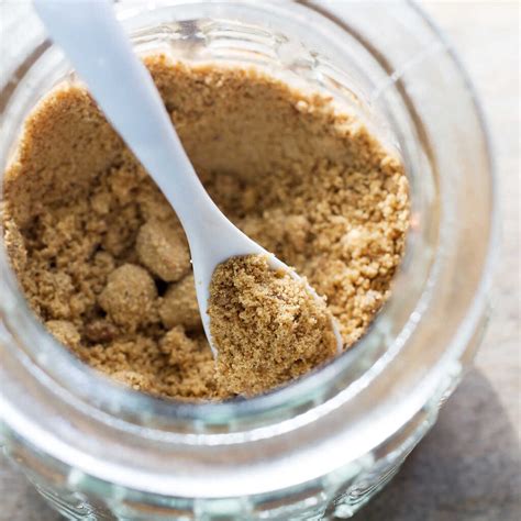 Dark versus Light Brown Sugar: The Impact on Baking Cookies, Cakes, and ...
