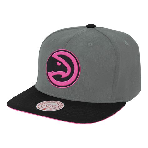 Бейсболка Mitchell & Ness Neon Lights Snapback Atlanta Hawks Hat купить ...