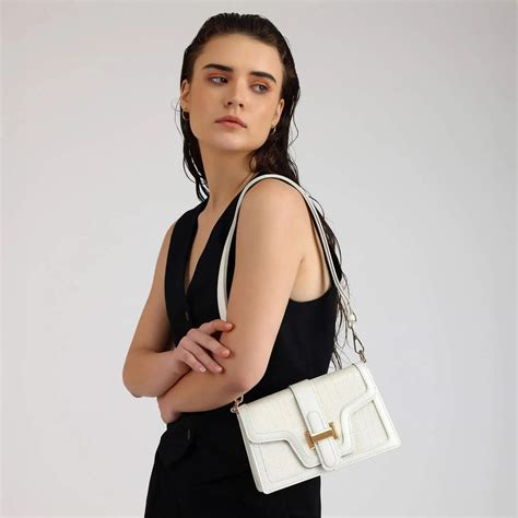 Buy Voyage Fearless White Shoulder Bag | Lino Perros