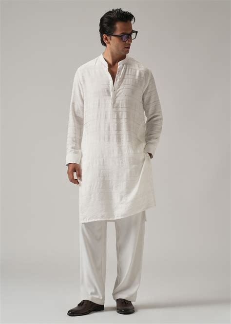 Buy Kurta for Men Online in India | Banana Club